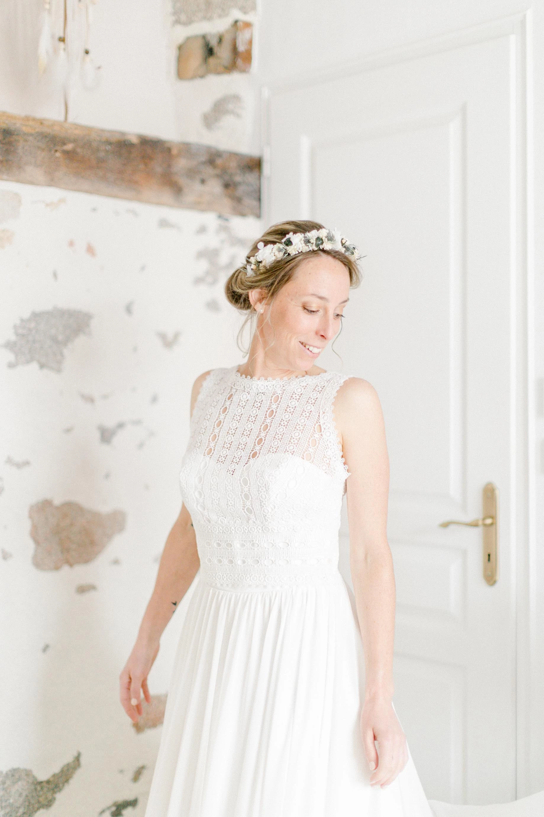 robe sourire beige gris marron